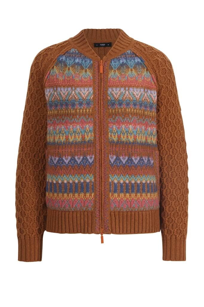 IVKO-Woman_AutumnWinter-2025_020_252610.020 (1) (1) Ivko bombervest met etnisch motief in warme bruintinten – voorkant, Sjosz Mode Zutphen