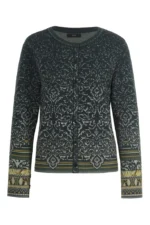 IVKO cardigan Ornament Pattern Forest Green – fijngebreid vest in donkergroen met subtiel jacquardpatroon en gele accenten, Sjosz Mode Zutphen