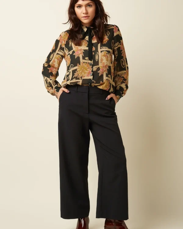 King Louie Blouse Alba – retroprint met bloemen, voorkant, Sjosz Mode Zutphen