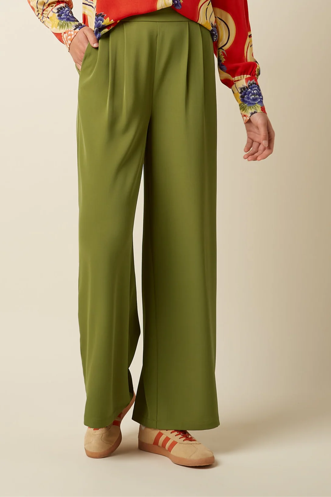 king louie fanna a King Louie Irma Pants Fanna in woodbine green – voorkant, Sjosz Mode Zutphen