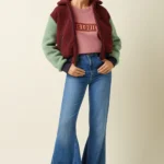 King Louie Fay Jacket Teddy Beet Red – voorkant in bordeaux met mintgroene mouwen, retro stijl bij Sjosz Mode Zutphen