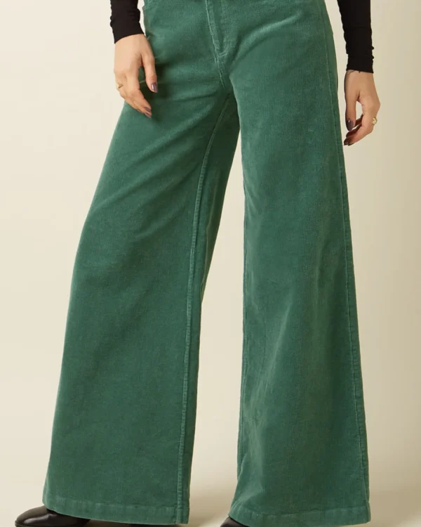 King Louie Peppa Pants van corduroy in matcha green – voorkant, Sjosz Mode Zutphen