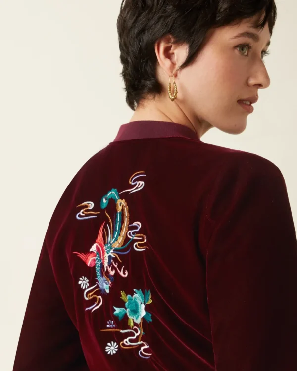 King Louie velvet jasje – zacht fluwelen bomberjack met borduursel op de rug, Sjosz Mode Zutphen