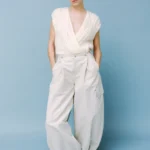 Inti Knitwear mouwloze knit in ecru alpaca wol, tijdloos en comfortabel